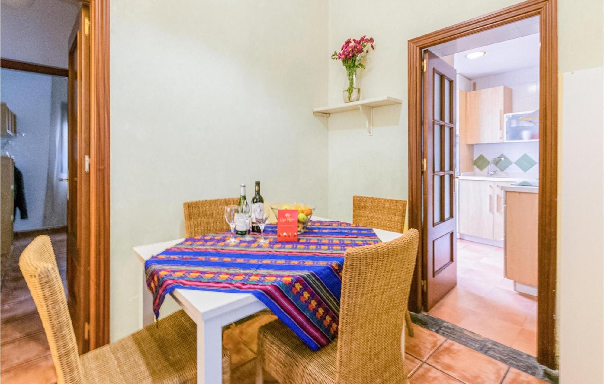 Lovely Apartment In Cordoba With Kitchen Extérieur photo